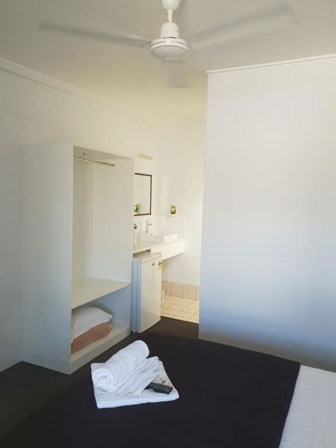 Pit Pony Hotel - Hobart Tourism 3