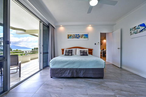 POINCIANA 101 HAMILTON ISLAND CENTRALLY LOCATED 3 BEDROOM, Plus BUGGY!! - Tourism TAS 0