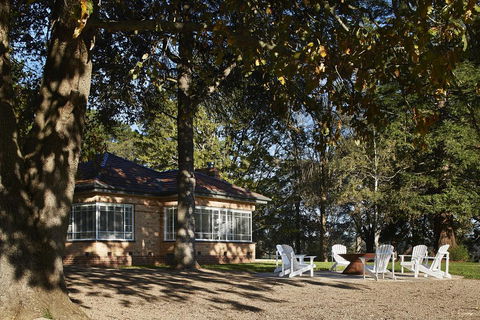 Polperro Farmhouse - Hobart Tourism 1