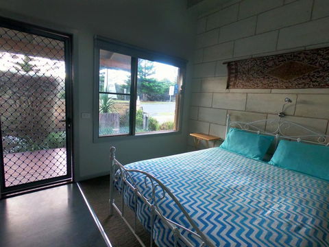 Port Campbell Guesthouse & Flash Packers - Hobart Tourism 2