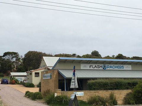 Port Campbell Guesthouse & Flash Packers - Hobart Tourism 0