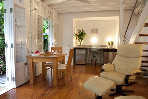 Port Douglas Cottage & Lodge - Tourism TAS 3