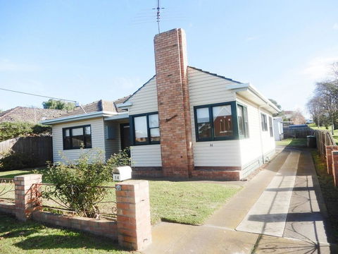 Port Life Beach House - Hobart Tourism 0