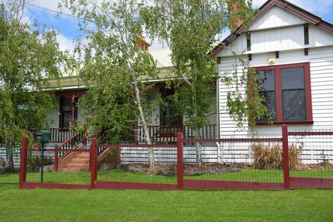 Portarlington Vicarage - Hobart Tourism 0