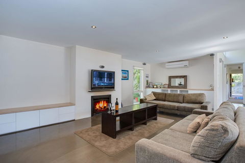 Portsea Place - Hobart Tourism 0