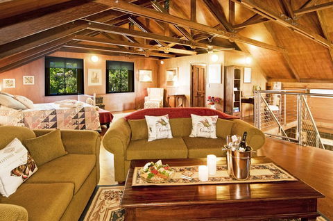 Possum Lodge At Cloudhill Estate - Hobart Tourism 0