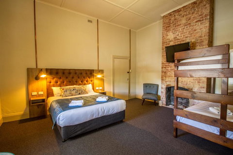 Pretoria Hotel - Tourism TAS 3