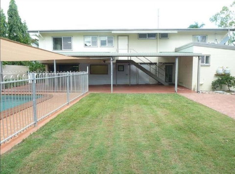 Private Abode And Handy Location With A Pool - Tourism TAS 1