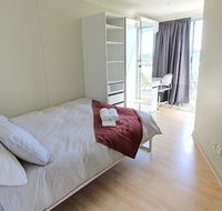 Private modern room - Plaza Building- in City Centre - Hobart Tourism