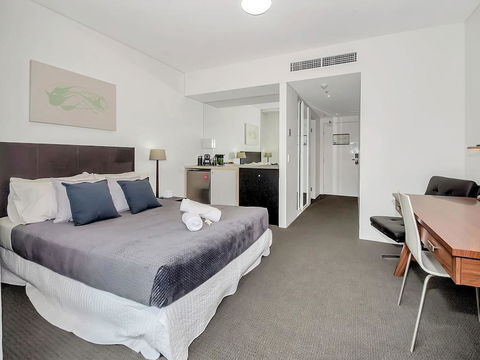Privately Owned Hotel Room By Cairns Marina 222 - Hobart Tourism 0