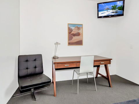 Privately Owned Hotel Room By Cairns Marina 222 - Hobart Tourism 2