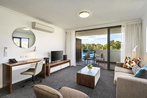 Quest Kelvin Grove - Tourism TAS 3