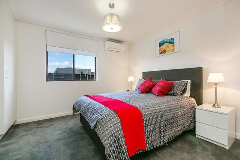Quiet Comfort In South Yarra - Tourism TAS 2