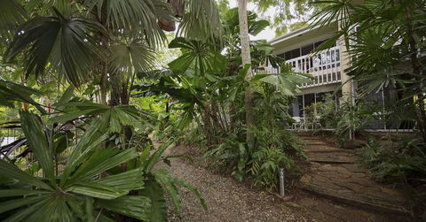 Rainforest Castaways Resort And Spa - Tourism TAS 3