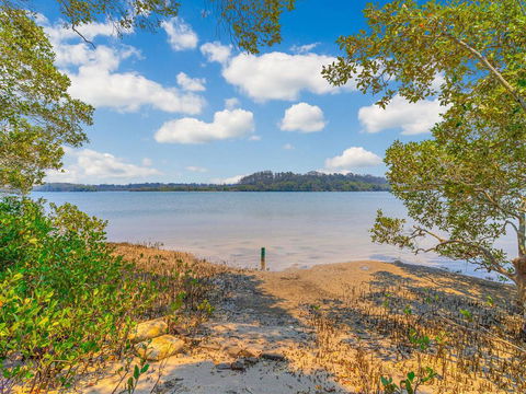 Ralph's Cottage Orion Drive Yamba - Pet Friendly Photos Available Shortly Free Wi-Fi - Tourism TAS 3