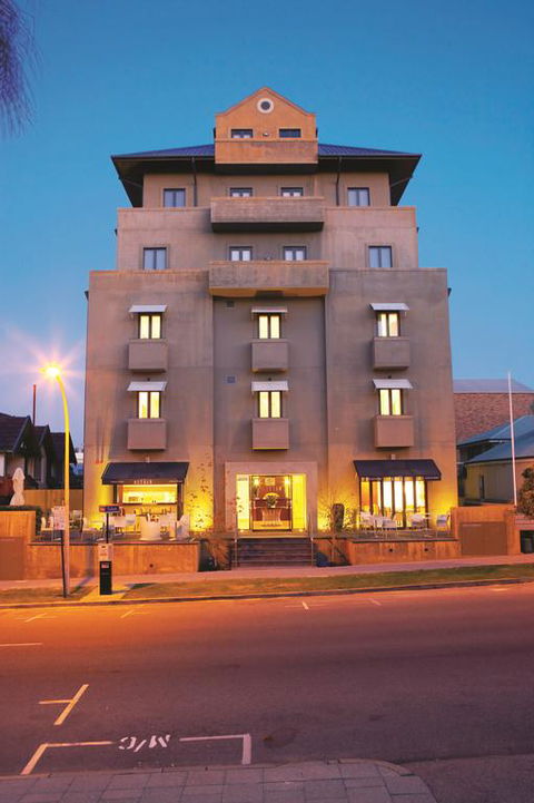 Ramada By Wyndham Perth The Outram - Tourism TAS 3