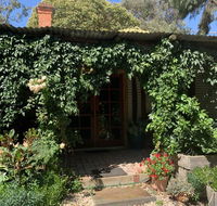 Red Hill Cottage - Hobart Tourism