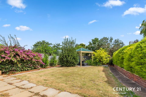 Reef & Vines Port Noarlunga - Hobart Tourism 1