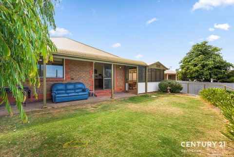 Reef & Vines Port Noarlunga - Hobart Tourism 2