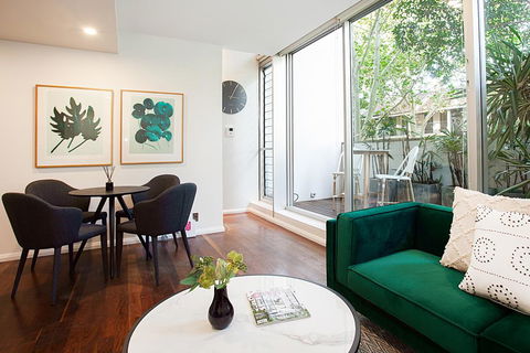 Refined Apartment Close To Nightlife, Restaurants With Car Space - Tourism TAS 1