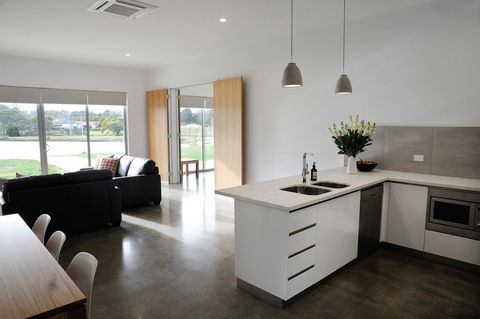 Relbia Lodge - Hobart Tourism 1