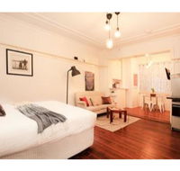 Renovated Art Deco Studio Minutes From The City - Tourism TAS