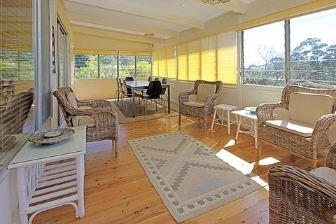 REST ASHORE At MOLLYMOOK - Tourism TAS 1