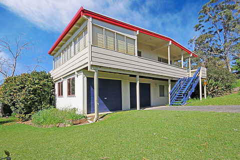 REST ASHORE At MOLLYMOOK - Tourism TAS 2