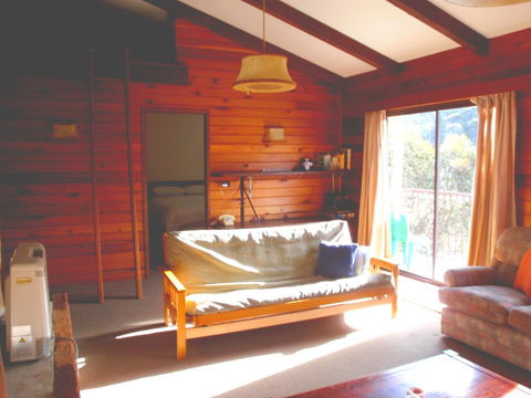 Retro 2 Bedroom Apartment - Tourism TAS 2