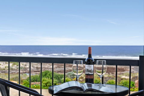 Right On The Beach @ Moana - Hobart Tourism 1
