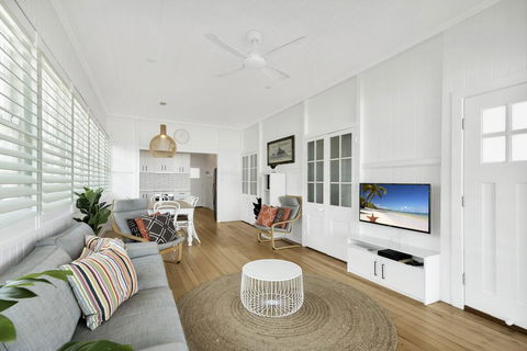 Rigi On Currumbin Beach - Hobart Tourism 2