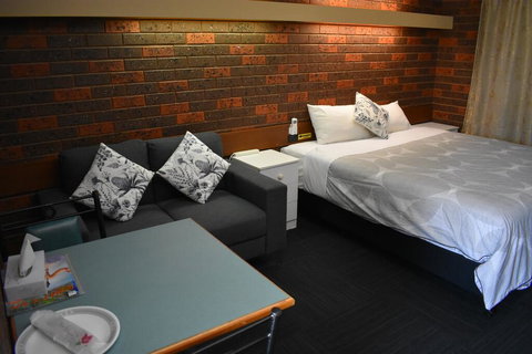 Riviana Motel - Hobart Tourism 0