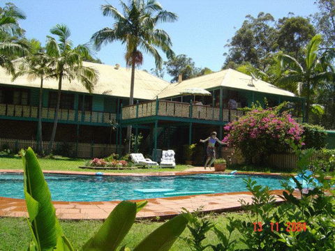Riviera Bed & Breakfast - Hobart Tourism 1