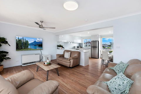 Rocky Point - Pet Friendly Accommodation For Multiple Families - Hobart Tourism 2