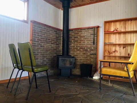 Romantic Getaway With Spa And Wifi - Pet Friendly - Hobart Tourism 1