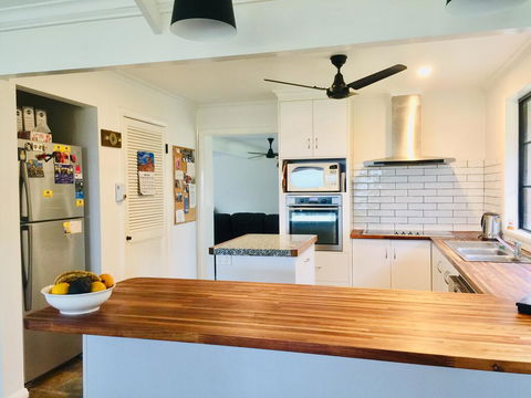 Rosewhite House - Hobart Tourism 3
