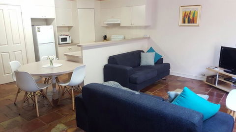 Roshnier Apartment - Hobart Tourism 2