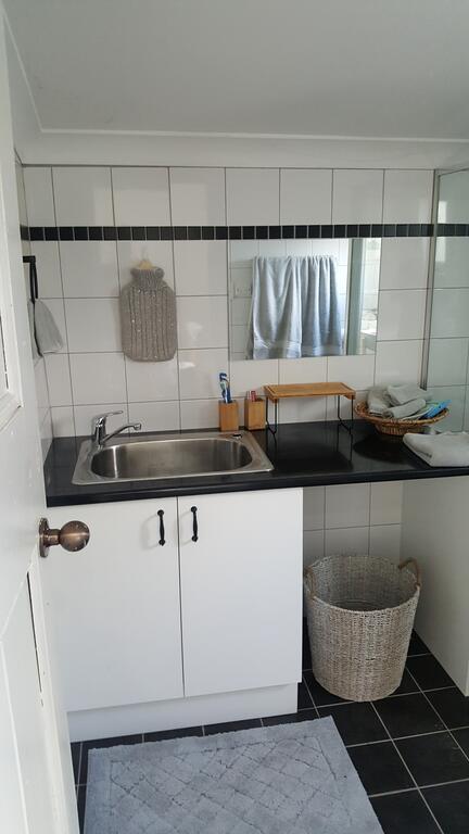 Rosslyn Cottages - Tourism TAS 2