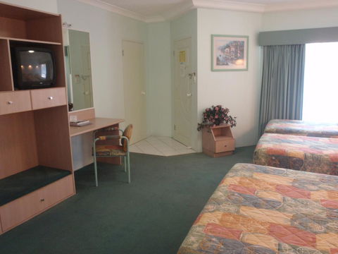 Runaway Bay Motor Inn - Hobart Tourism 2