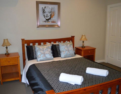 Ruthmor Villas - Hobart Tourism 1