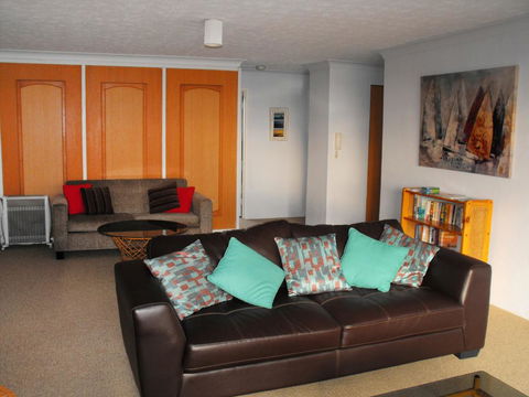 Sandbar, Unit 203, 1-3 Head Street - Hobart Tourism 2