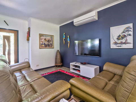 Sandy Feet Retreat Hervey Bay - Hobart Tourism 3