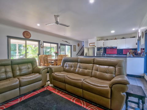 Sandy Feet Retreat Hervey Bay - Hobart Tourism 1