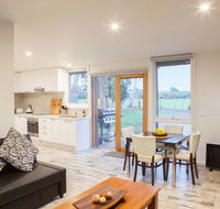 Sandy point hideaway - Hobart Tourism