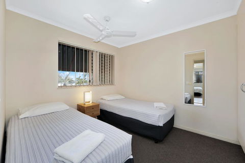 Santalina Beach Gem - Hobart Tourism 1