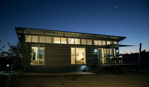 Savannah Cabins, Taronga Western Plains Zoo - Hobart Tourism 2