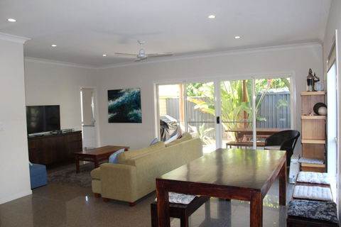 Sawtell Swells - Hobart Tourism 1