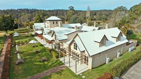 Seahorse Inn - Hobart Tourism 0
