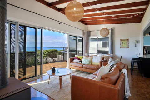 Seakissed Beach House - Tourism TAS 0