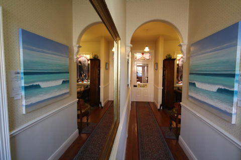 Seaview House - Hobart Tourism 1